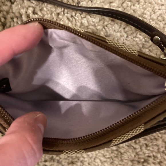 Coach wristlet - Picture 6 of 6